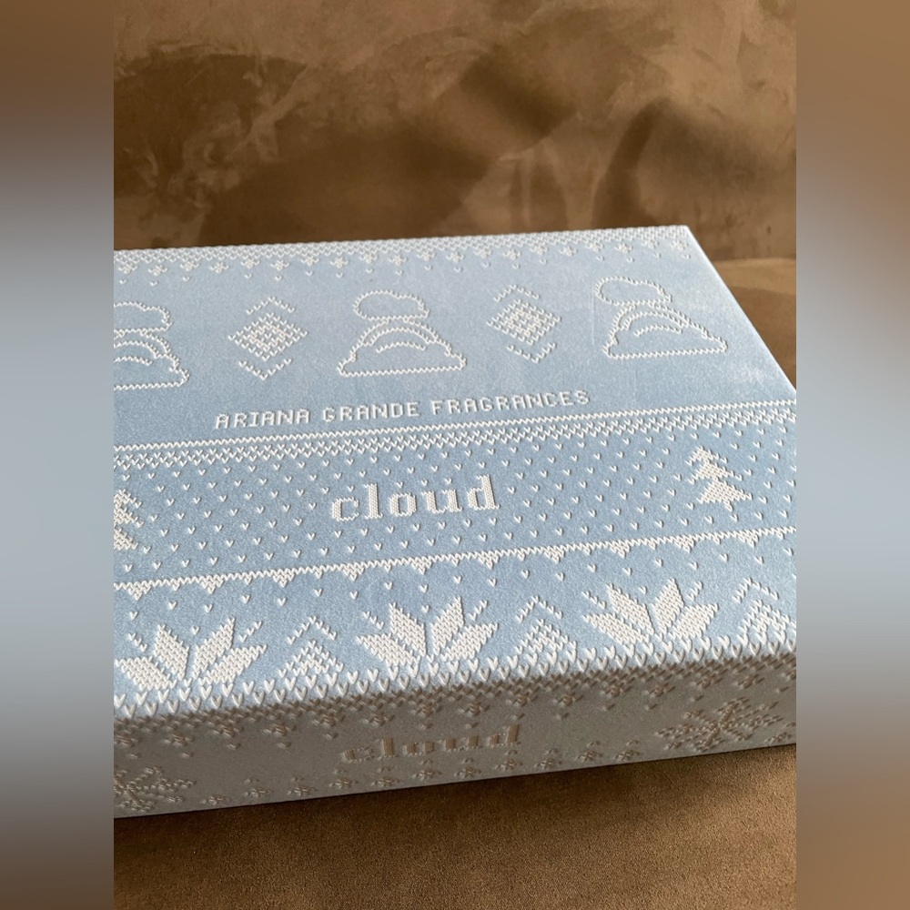 NIB Ariana Grande Cloud 3-Piece Gift Set - Picture 7 of 11